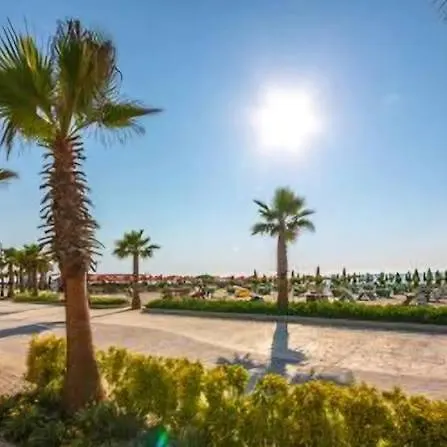 Light Holidays Апартаменты *